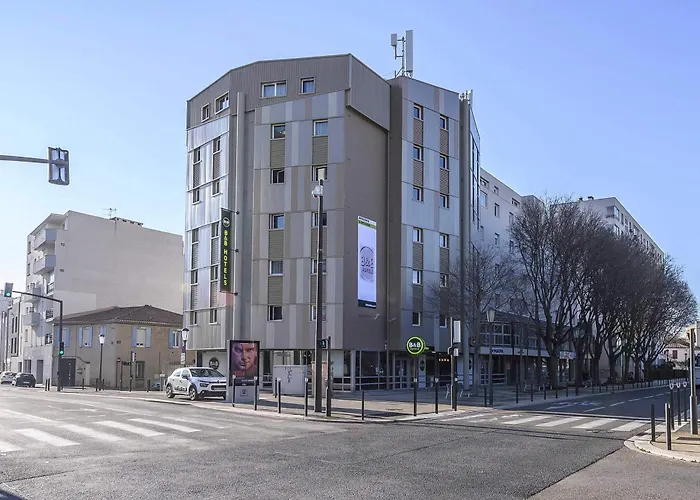 B&B Hotel Nimes Centre Arenes